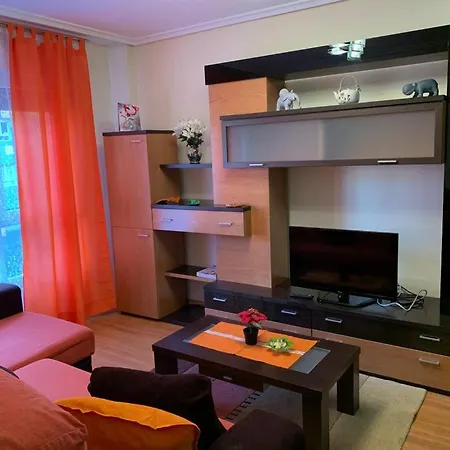 Apartamento Mota-2 Huca-Los Prados; Parking Y Wifi Gratis Oviedo Exterior foto